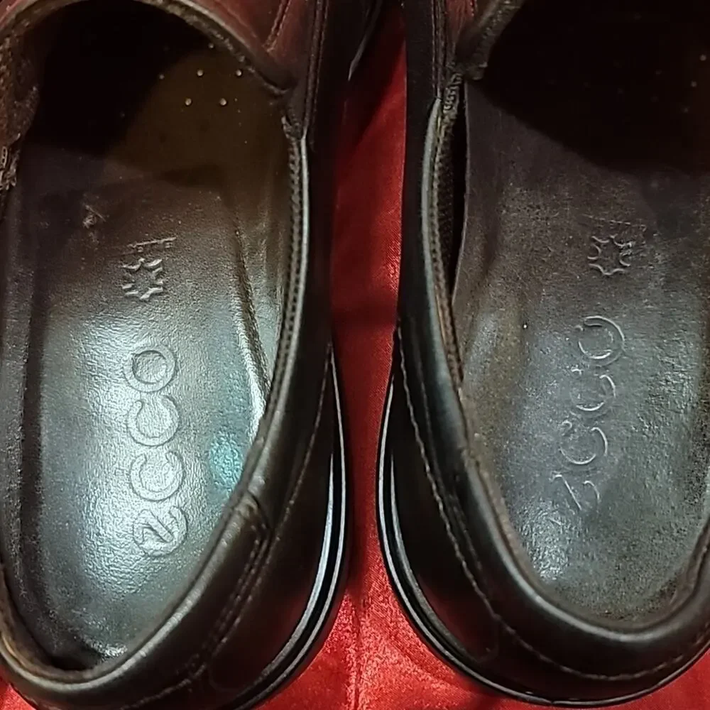 ECCO Helsinki sz EU43 US10 bike toe slip on loafer black top grain leath…